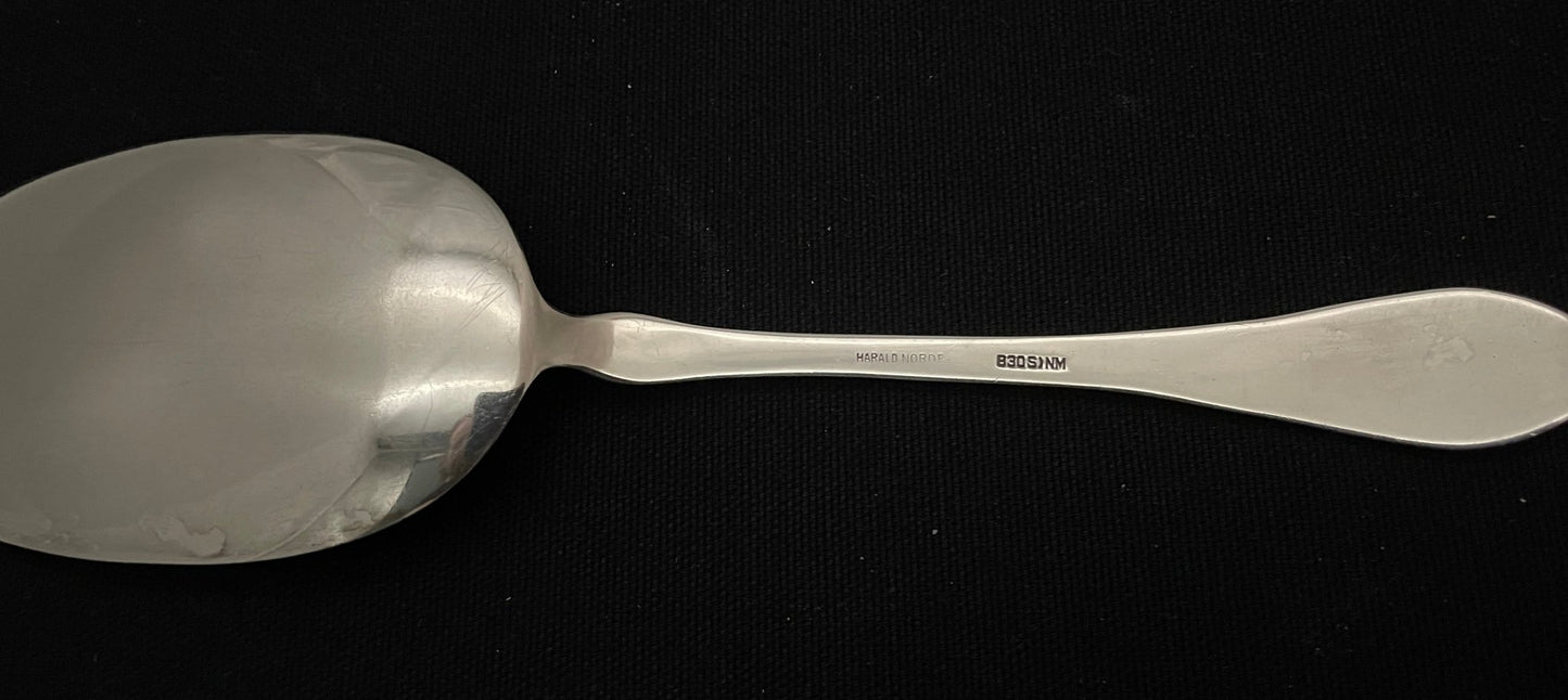 Opphøyet Rose stor eldre kakespade i 830s av Th Marthinsen