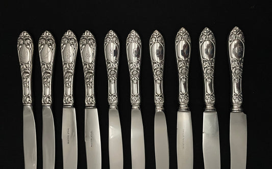 Store kniver i Opphøyet Rose 830s av Th Marthinsen del 2