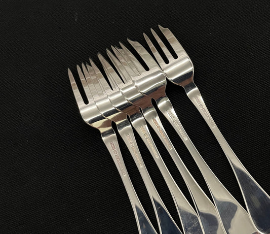 Tilbud 6 pk kakegaffel i Opphøyet Rose i 830s av Th Marthinsen