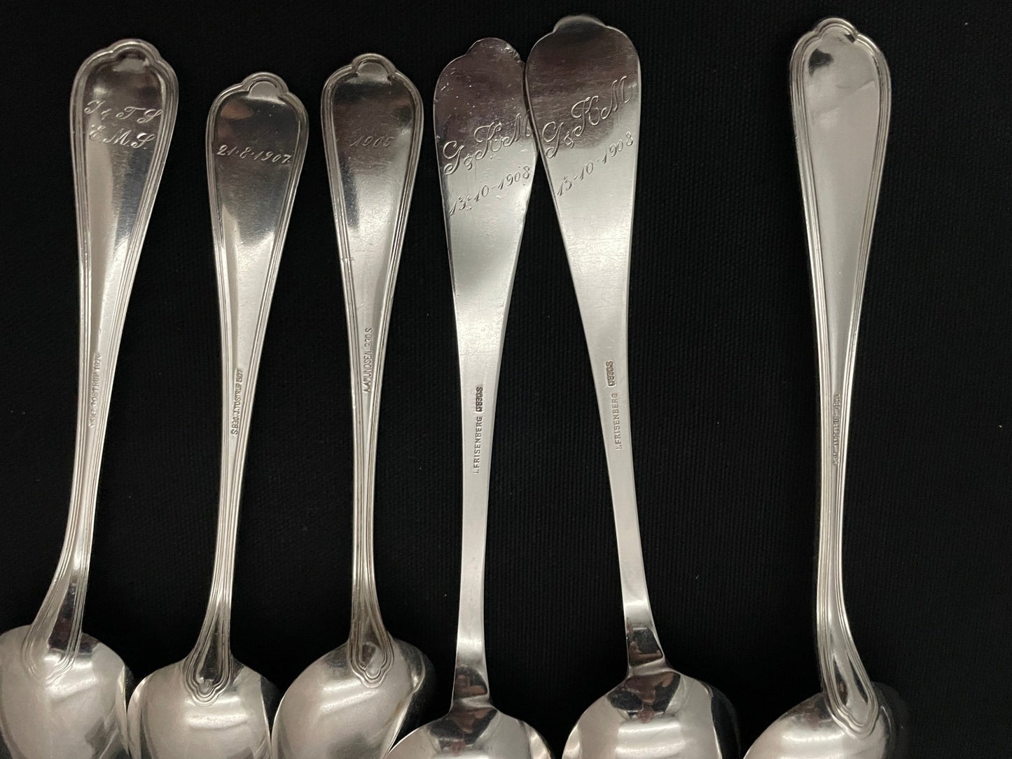 Riflet Sølvbestikk Bakside graveringer
