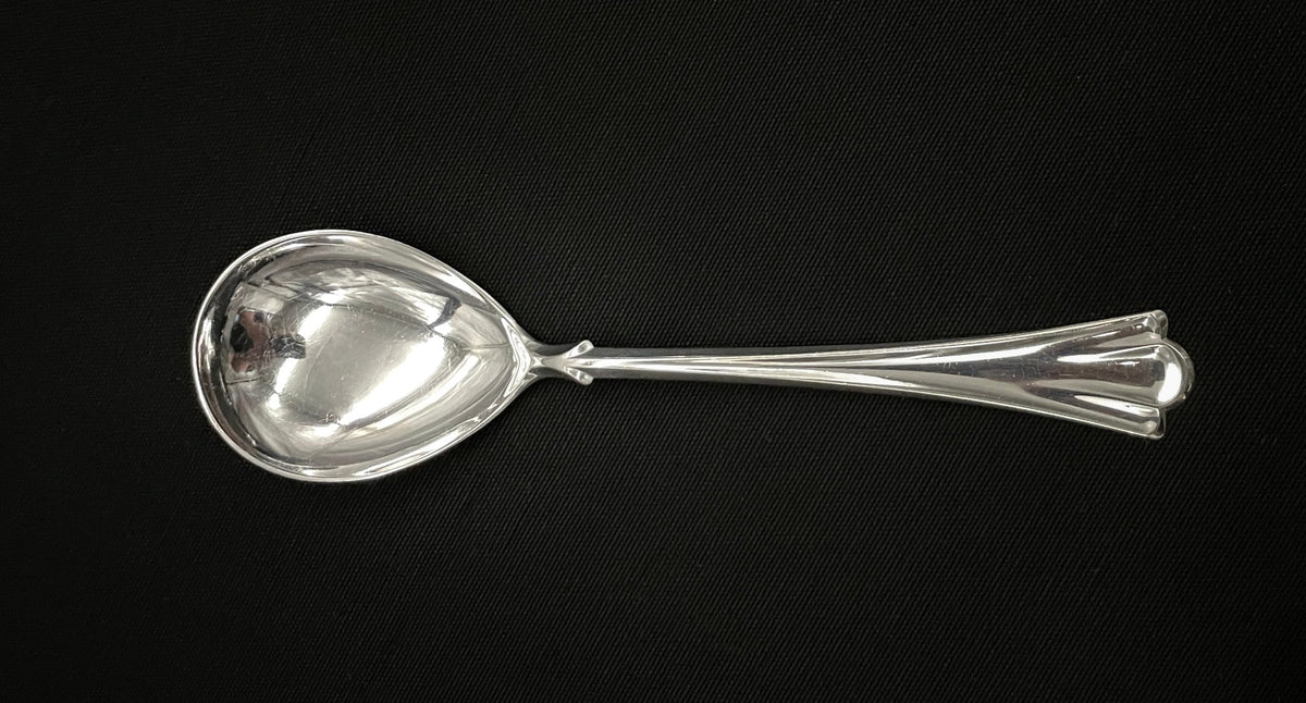 Lilje sølv stor serverings skje 22.0 cm i 830s av Magnus Aase og Th Olsens Eftf