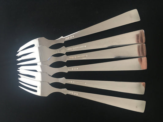 ARVE silver efterrättsskedar och tårta gafflar i 830s av Th Marthinsen.