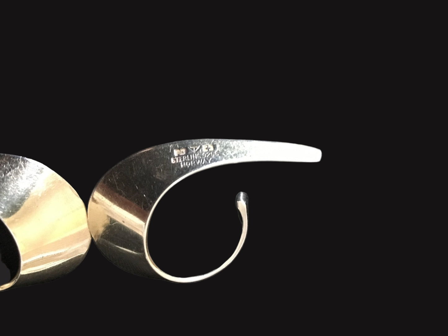 Tone Vigeland Sølv Slynge øredobber stempel