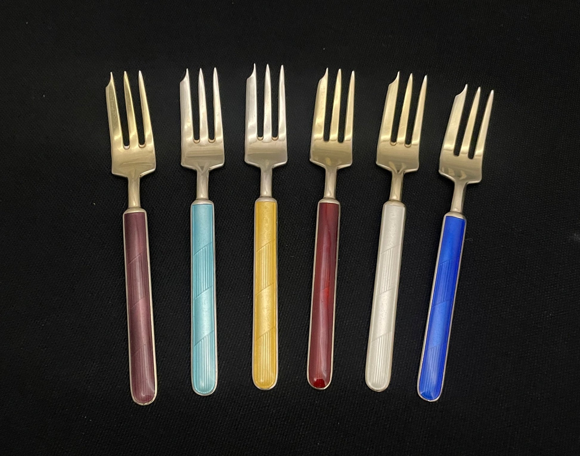 Aksel Holmsen sølvbestikk kake gaffel emalje