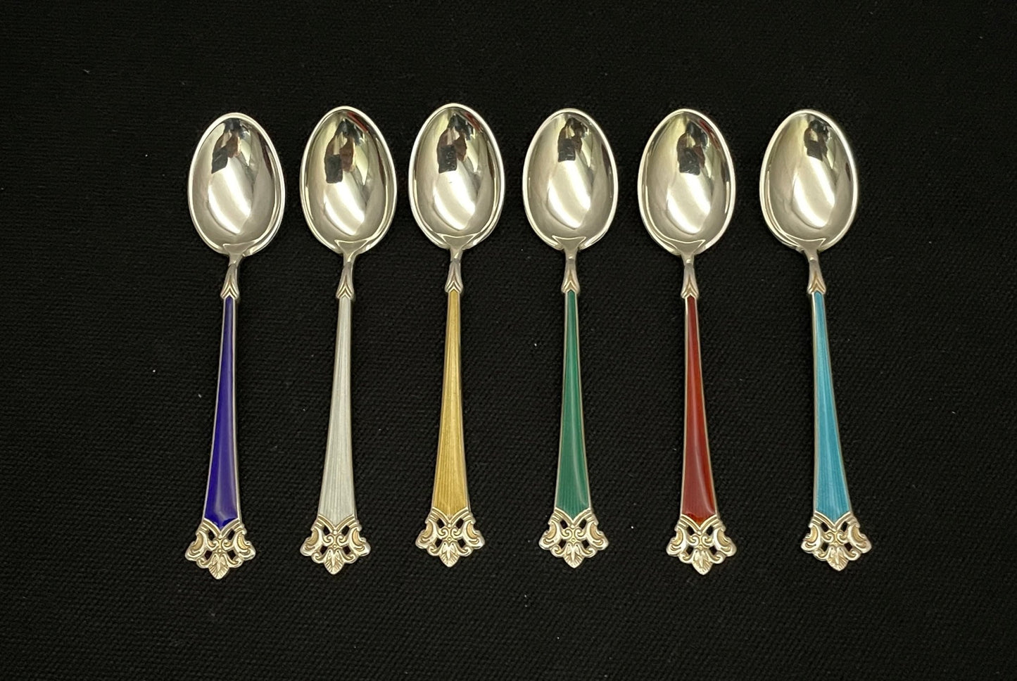 Anitra Sølvbestikk emalje mokkaskje