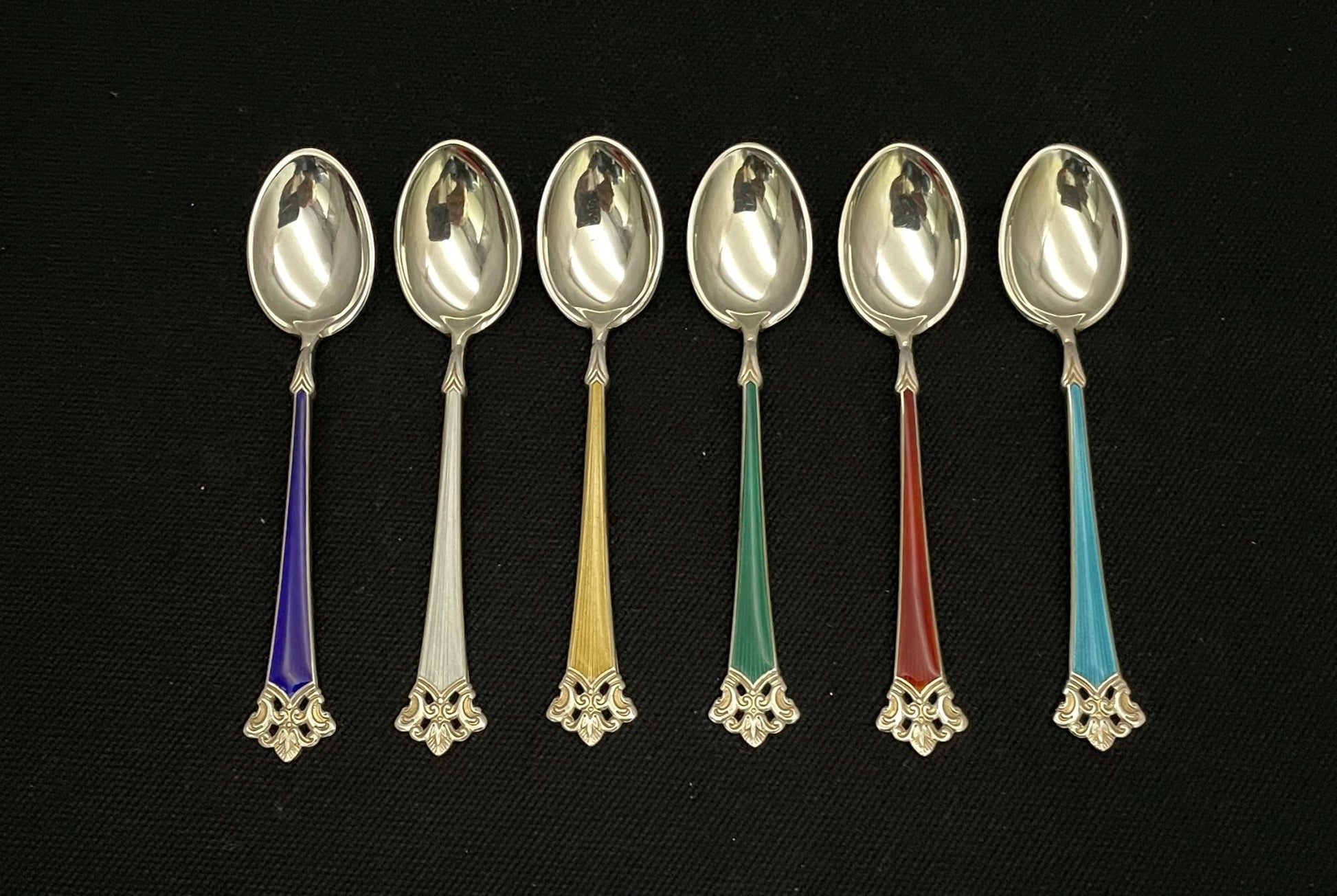 Anitra Sølvbestikk emalje mokkaskje