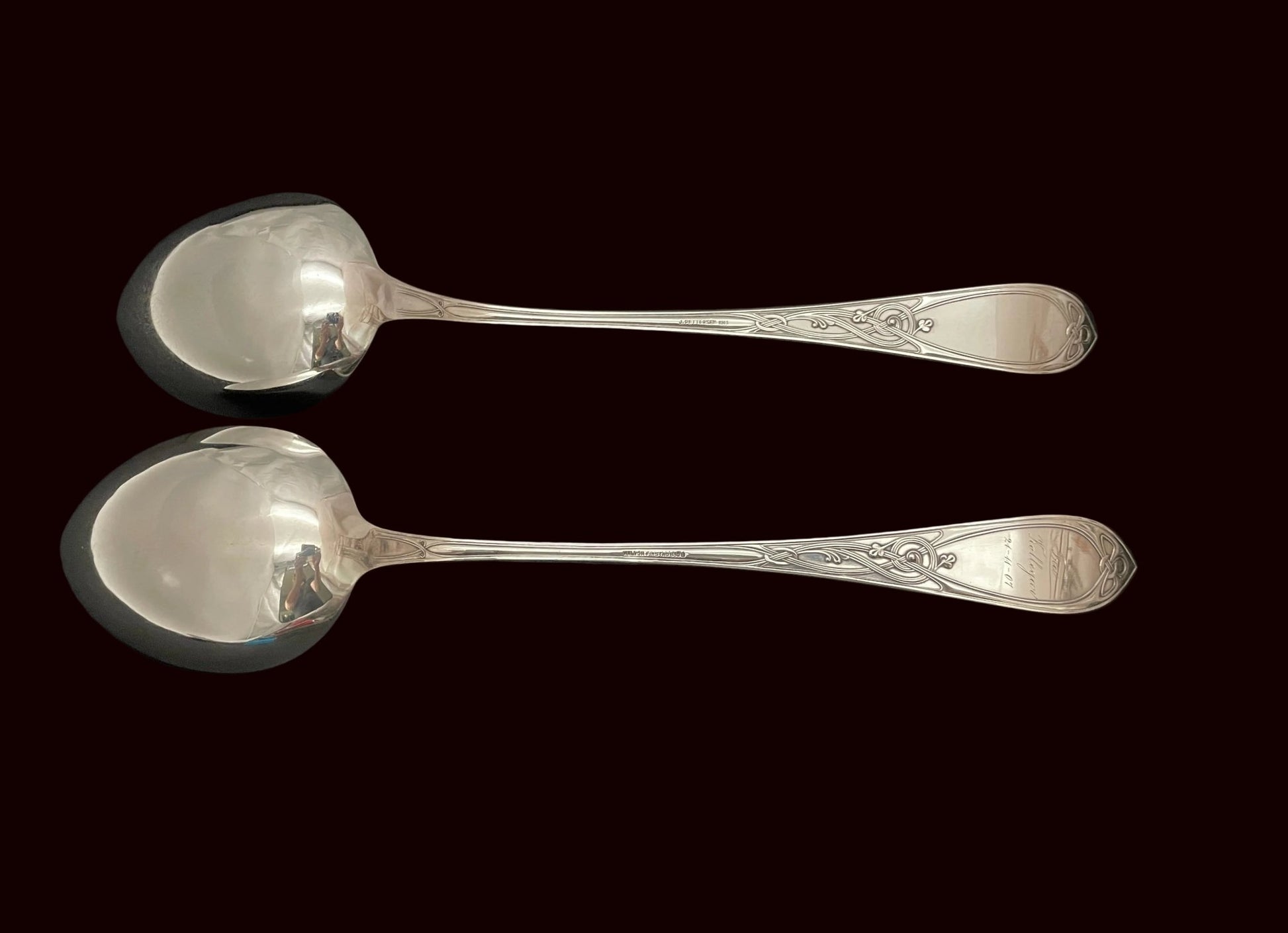 Drage grøtskje 40cm i 830s bakside