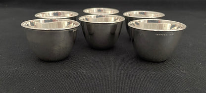 Drammeglass akevitt beger sølv fra siden