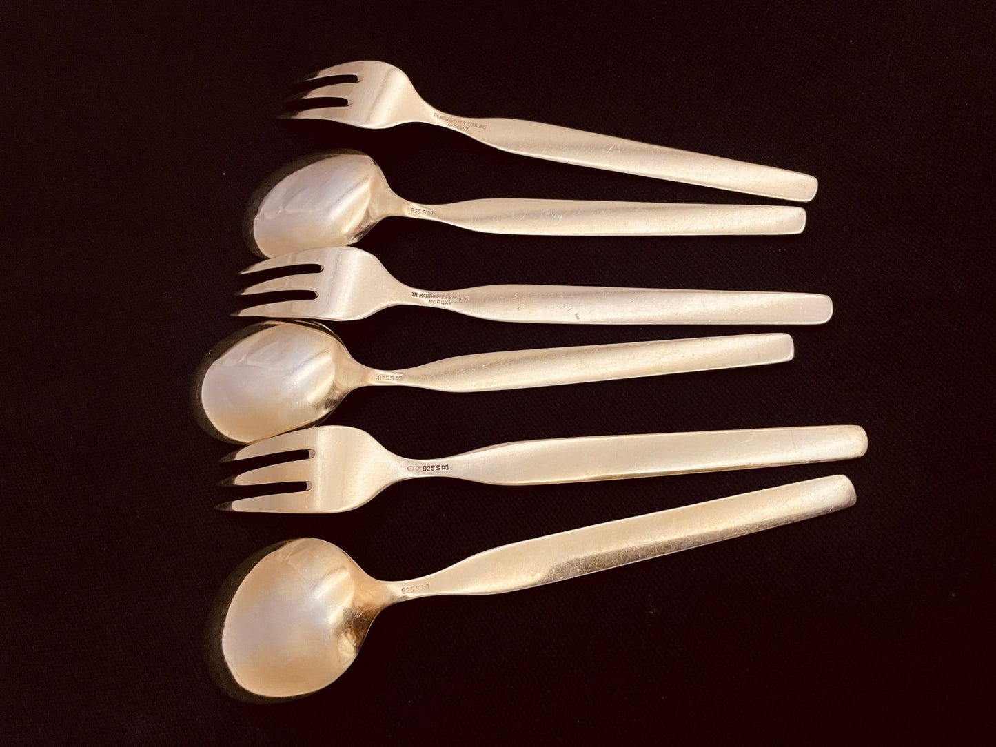 Sølv kake gaffel og dessertskje med email i 925s av Th Marthinsen