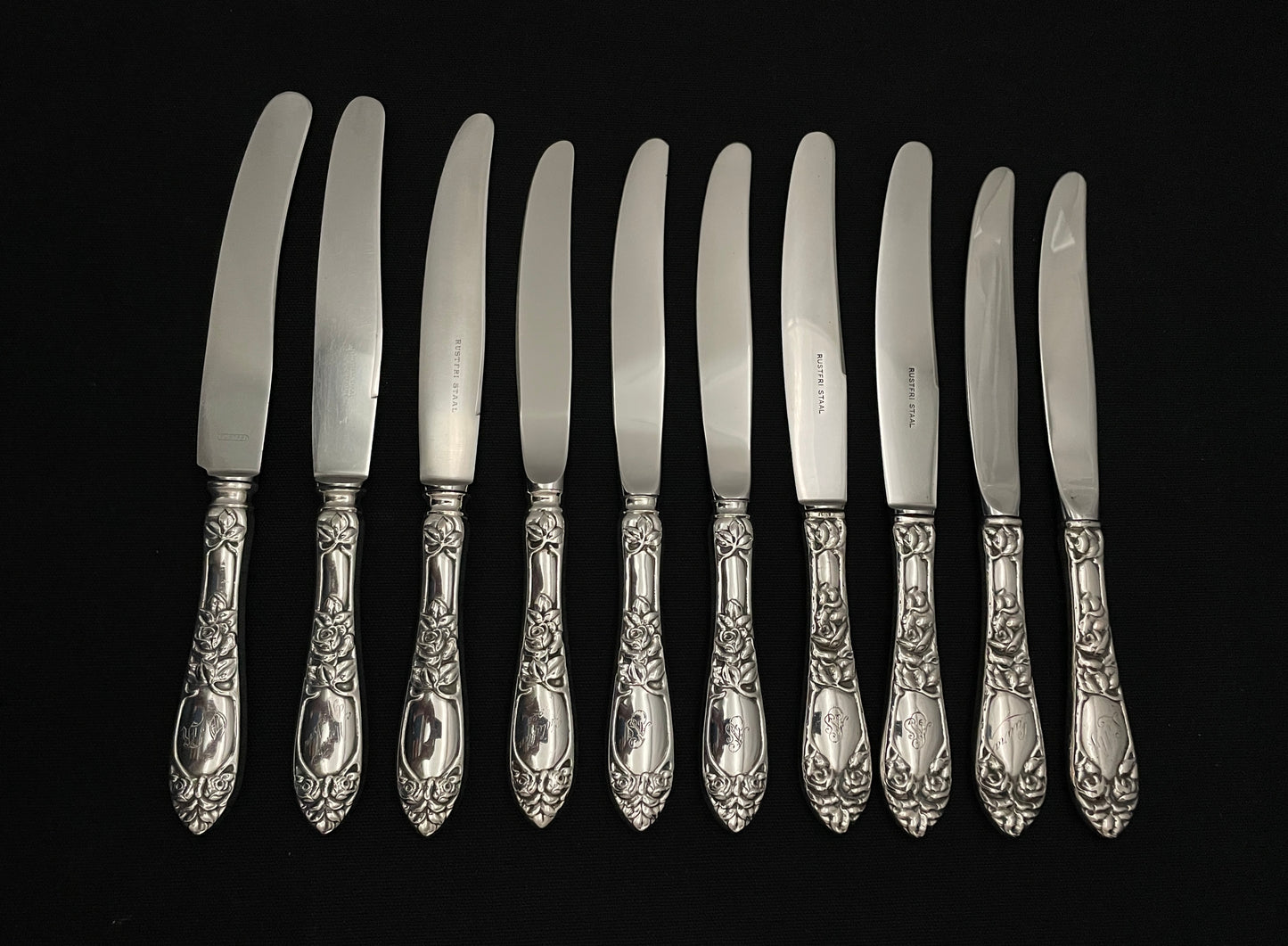 Store kniver i Opphøyet Rose 830s av Th Marthinsen del 2