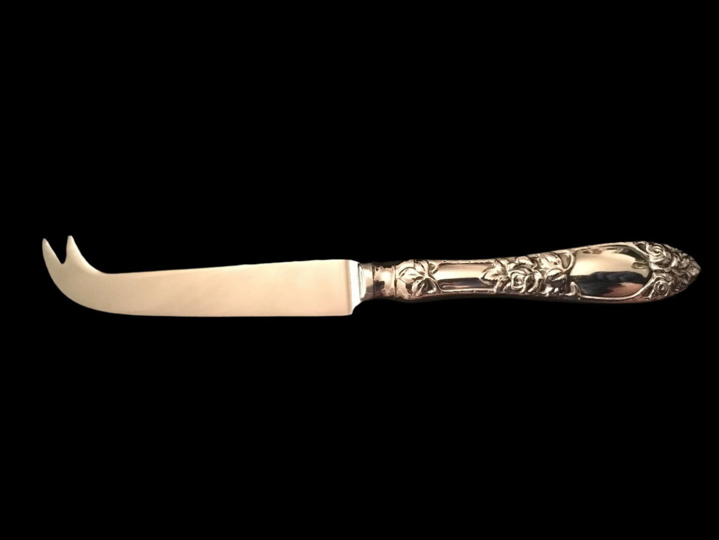 Raised Rose silver cheese grater and cheese knife in the 830s by Th Marthinsen