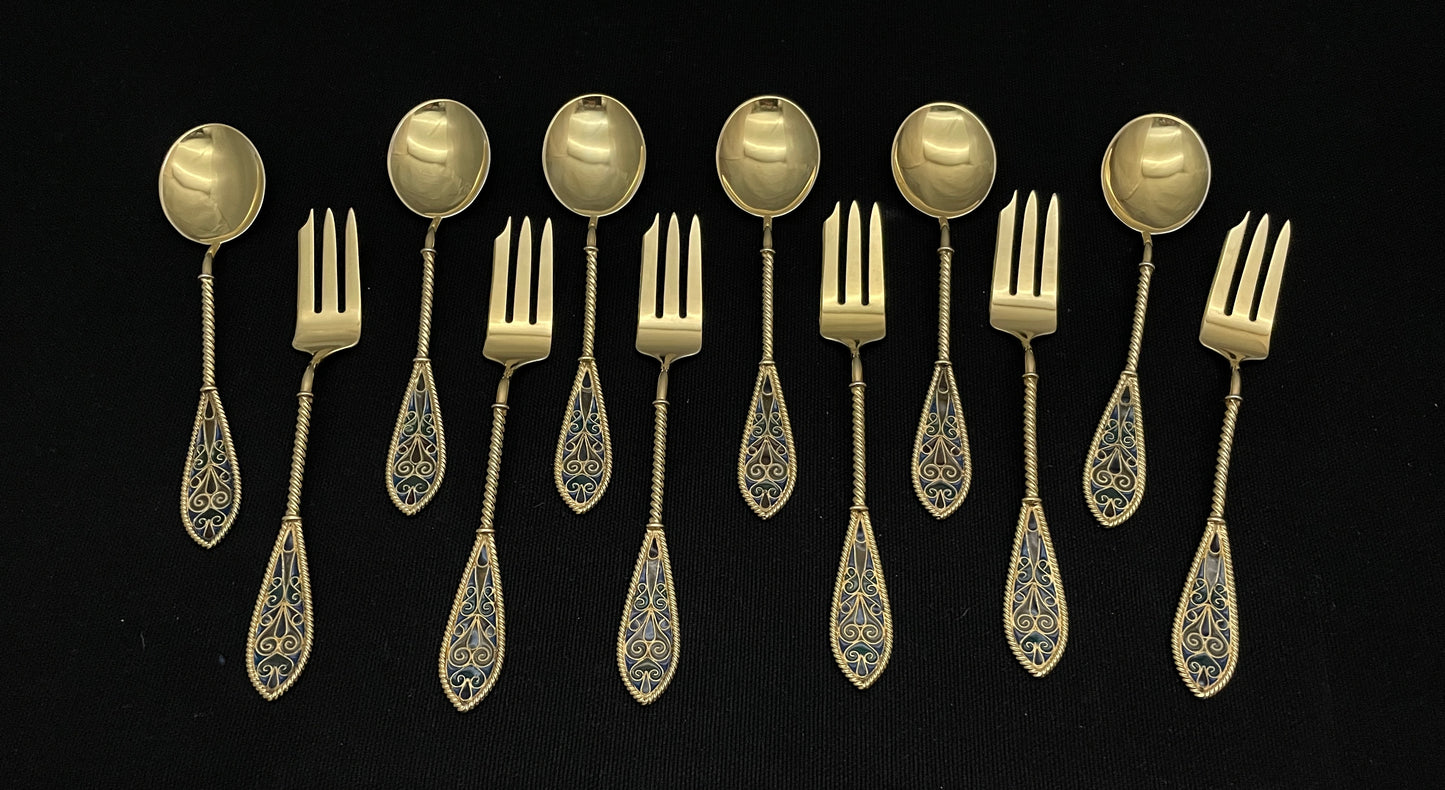 Kake gaffel og Dessert skje med emalje i 925s av Johan G Kjærland