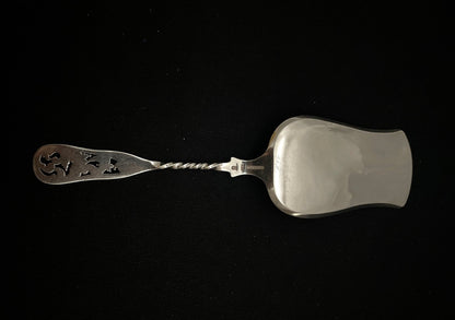 Sjeldent sølv i 13 1/4 skjeer og spader alt i eldre varianter