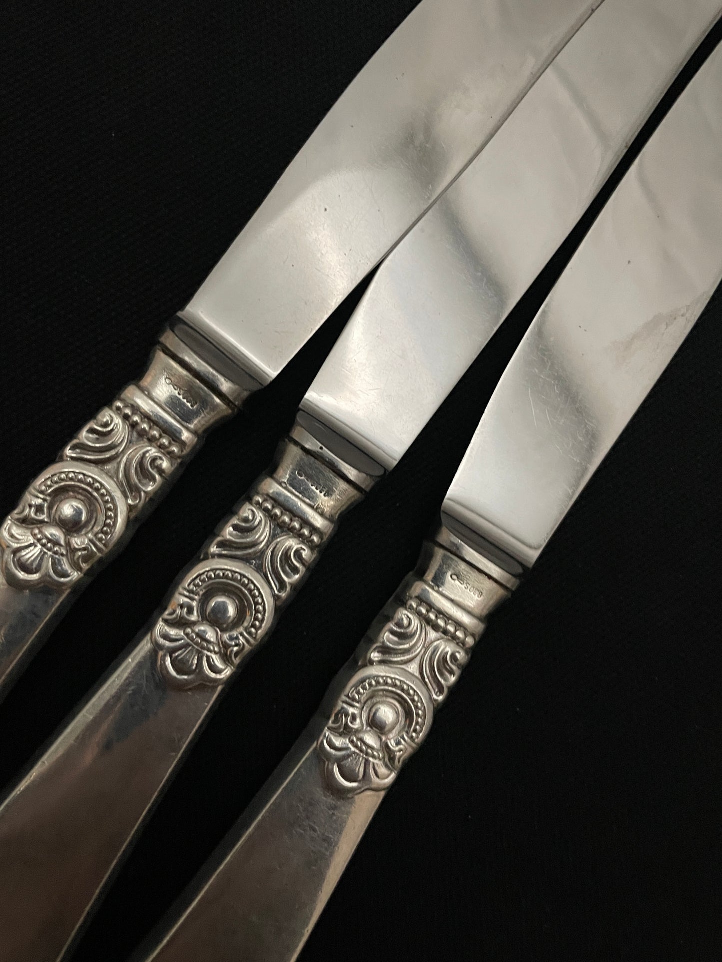 Store sølvkniver i Odel i 830s