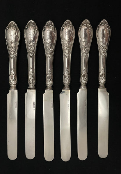 Rococco sølvbestikk kniver i 830s helsølv av Thune