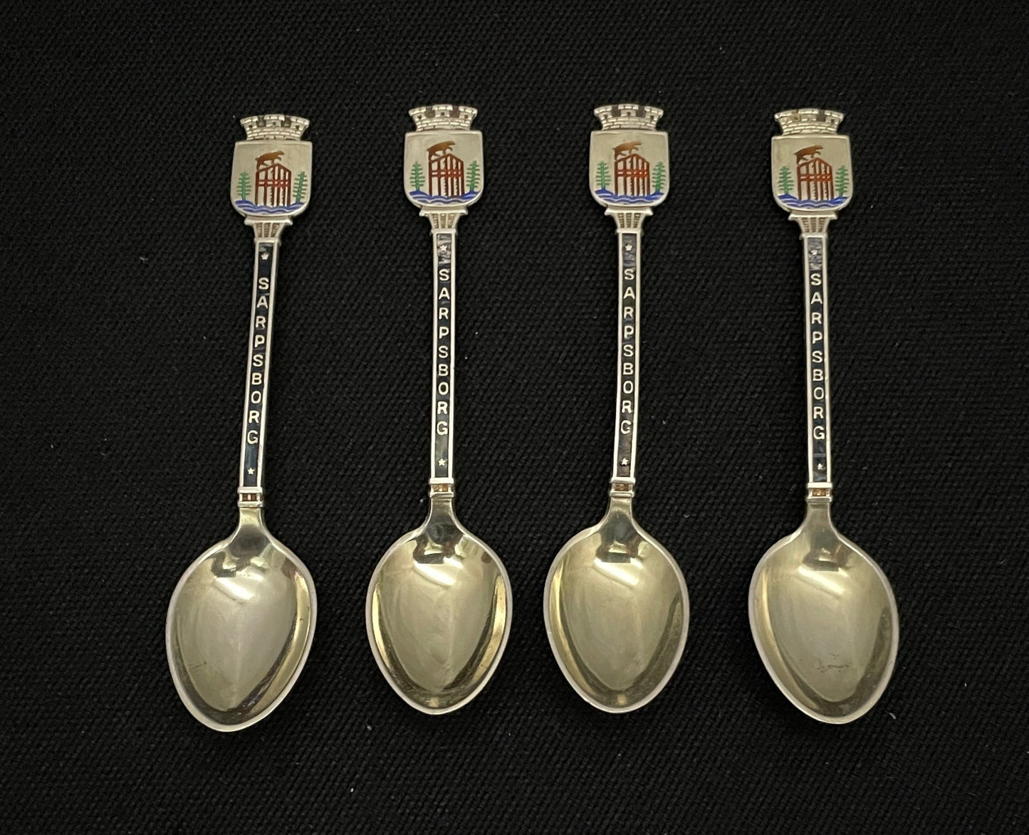 Sølv Souvnir Emalje Kaffeskje Sarpsborg