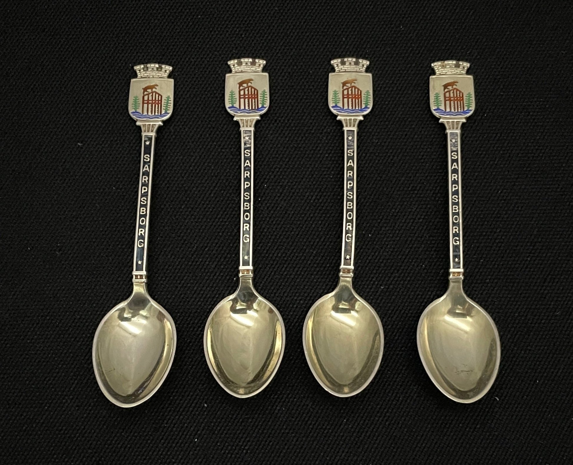 Sølv Souvnir Emalje Kaffeskje Sarpsborg