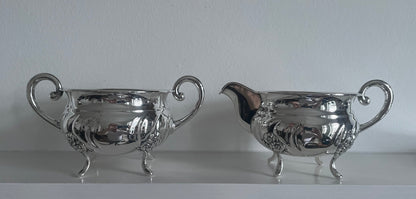 Sett nr 4 Fløtemugge og Sukkerkopp Magnus Aase fra siden