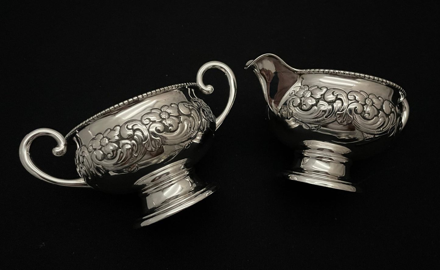 Sett nr 3 Flotemugge og Sukkerkopp Magnus Aase fra siden