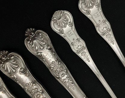 Kings Pattern silver cutlery in 830s and 925s