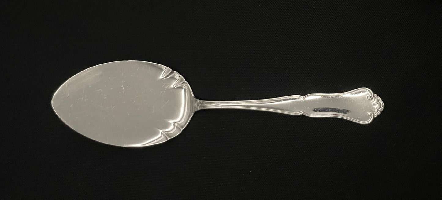 Martha Märtha silver serving pieces in the 830s by Th Marthinsen