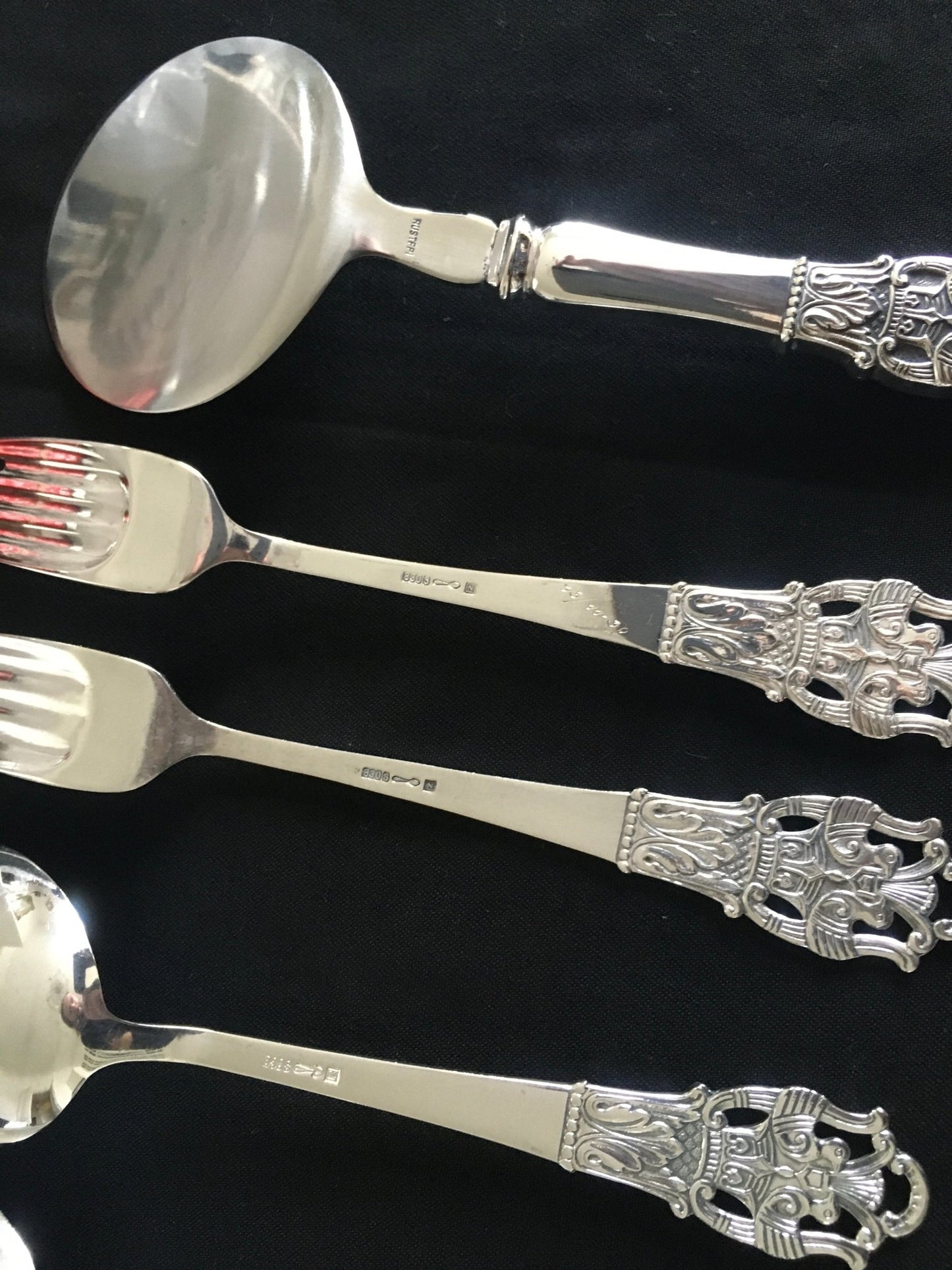 Diplomat silver salad cutlery and in various parts in the 830s by Nils Hansen silverware