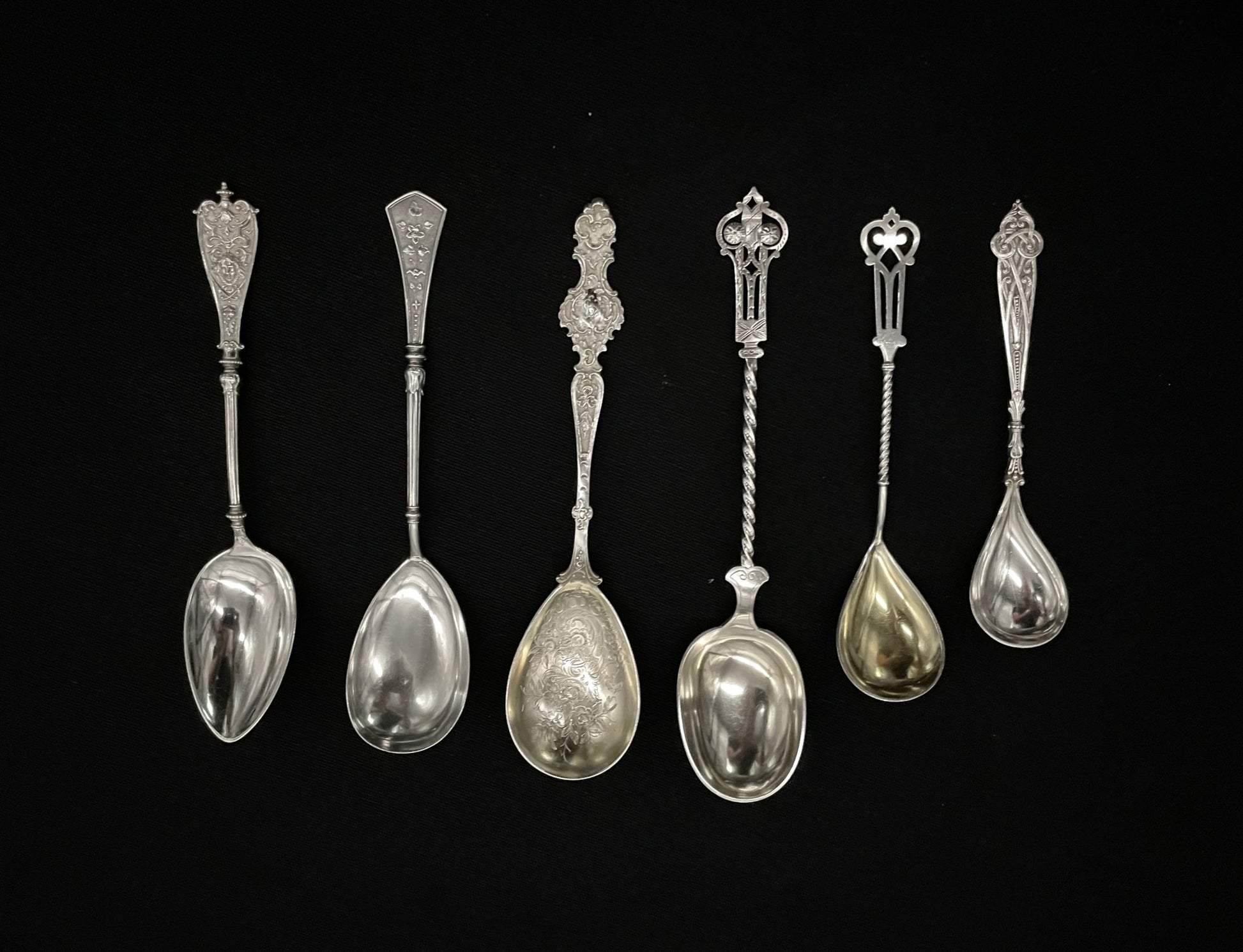 Four Small Spoons  L'Alsace  Metal Silver
