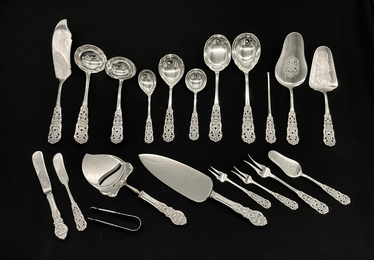 Valdres silver in various cutlery parts in the 830s