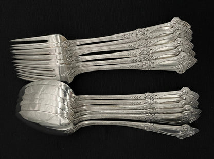 Dragon silver cutlery in the 830s by Thune