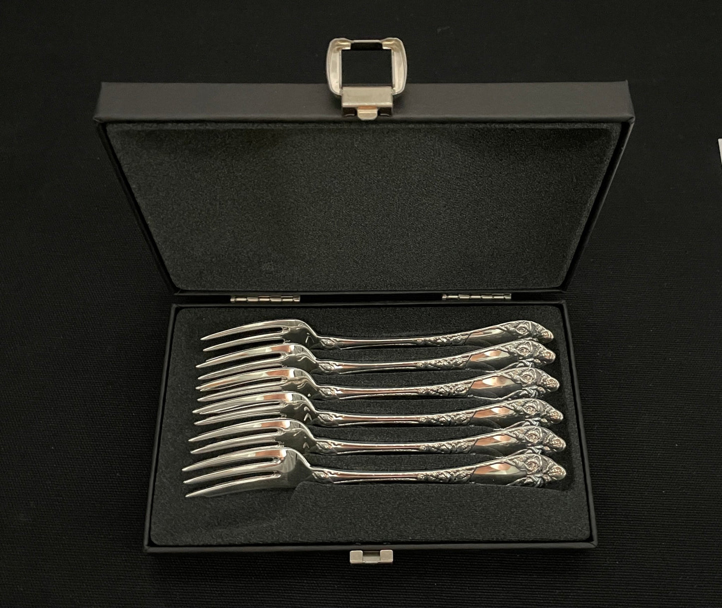 6 pk Opphoyd Rose silver cake forks in box in 830s by Th Martinsen