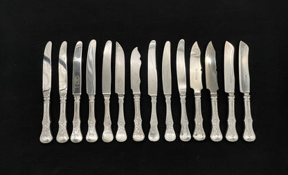 Flat Rose knives in silver in many varieties, all in 830s