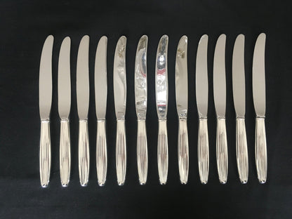 Åre store og små kniver i 830s fra Th Olsens Eftf. og Tostrup.