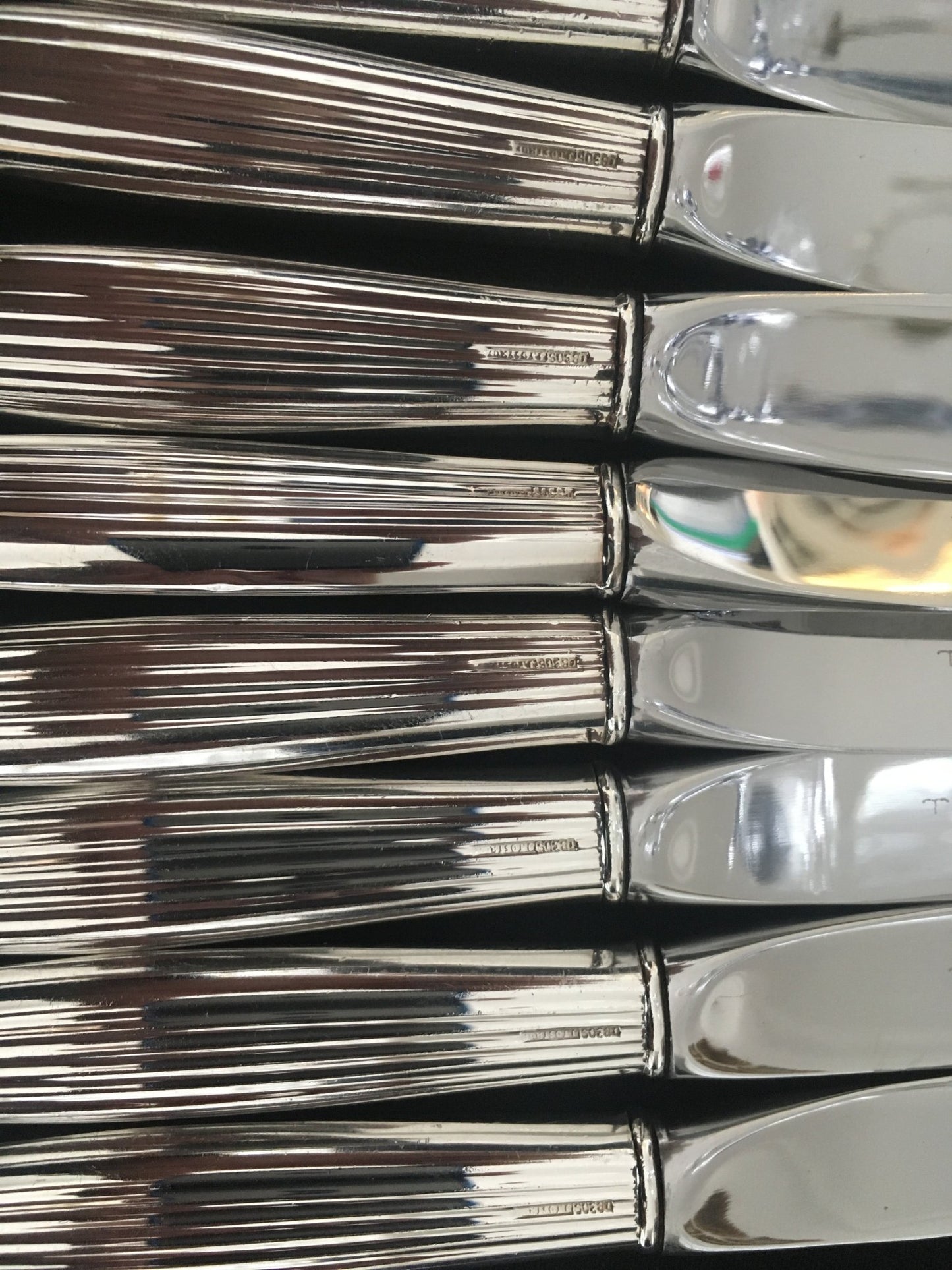 Åre store og små kniver i 830s fra Th Olsens Eftf. og Tostrup.