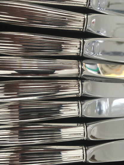 Åre store og små kniver i 830s fra Th Olsens Eftf. og Tostrup.