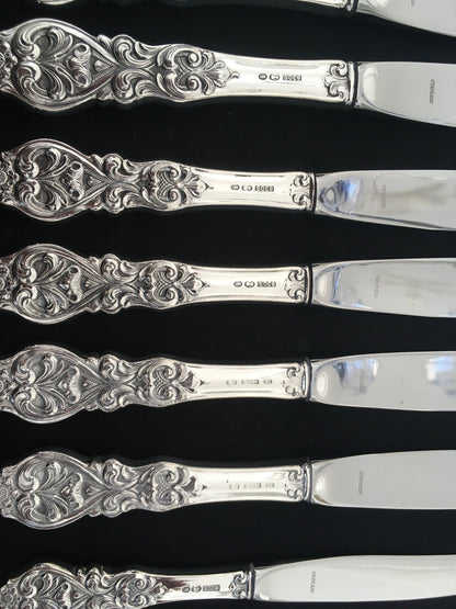 Valdres silver knives in various sizes in the 830s by Th Marthinsen