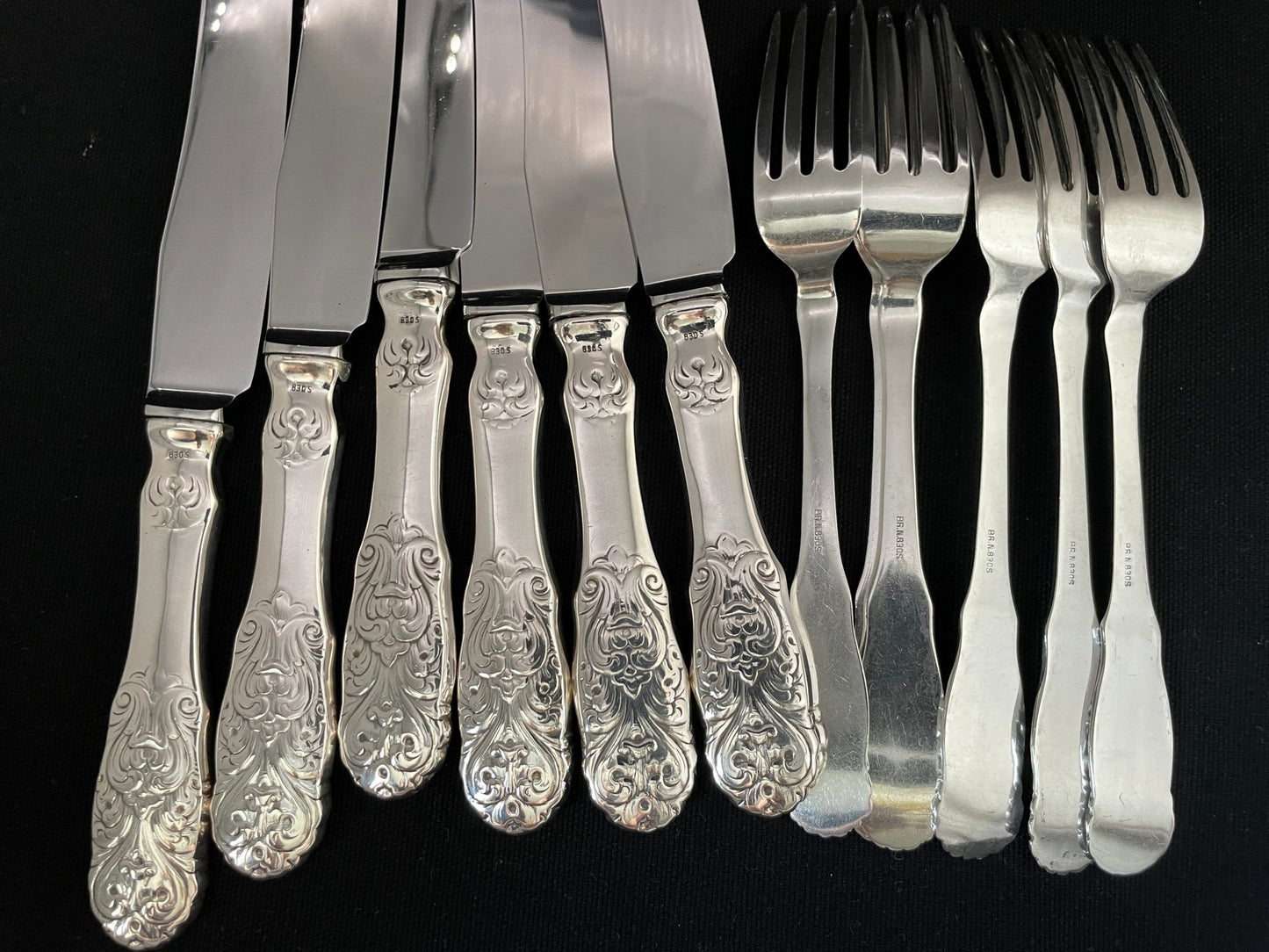 The Nilsen brothers silver forks and large knives in the 830s