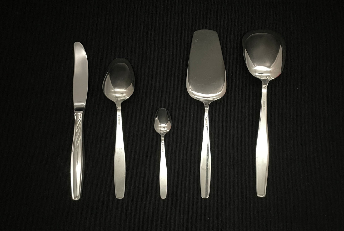 Commemorative silver cutlery in 830s Kunst & Metallindustri AS