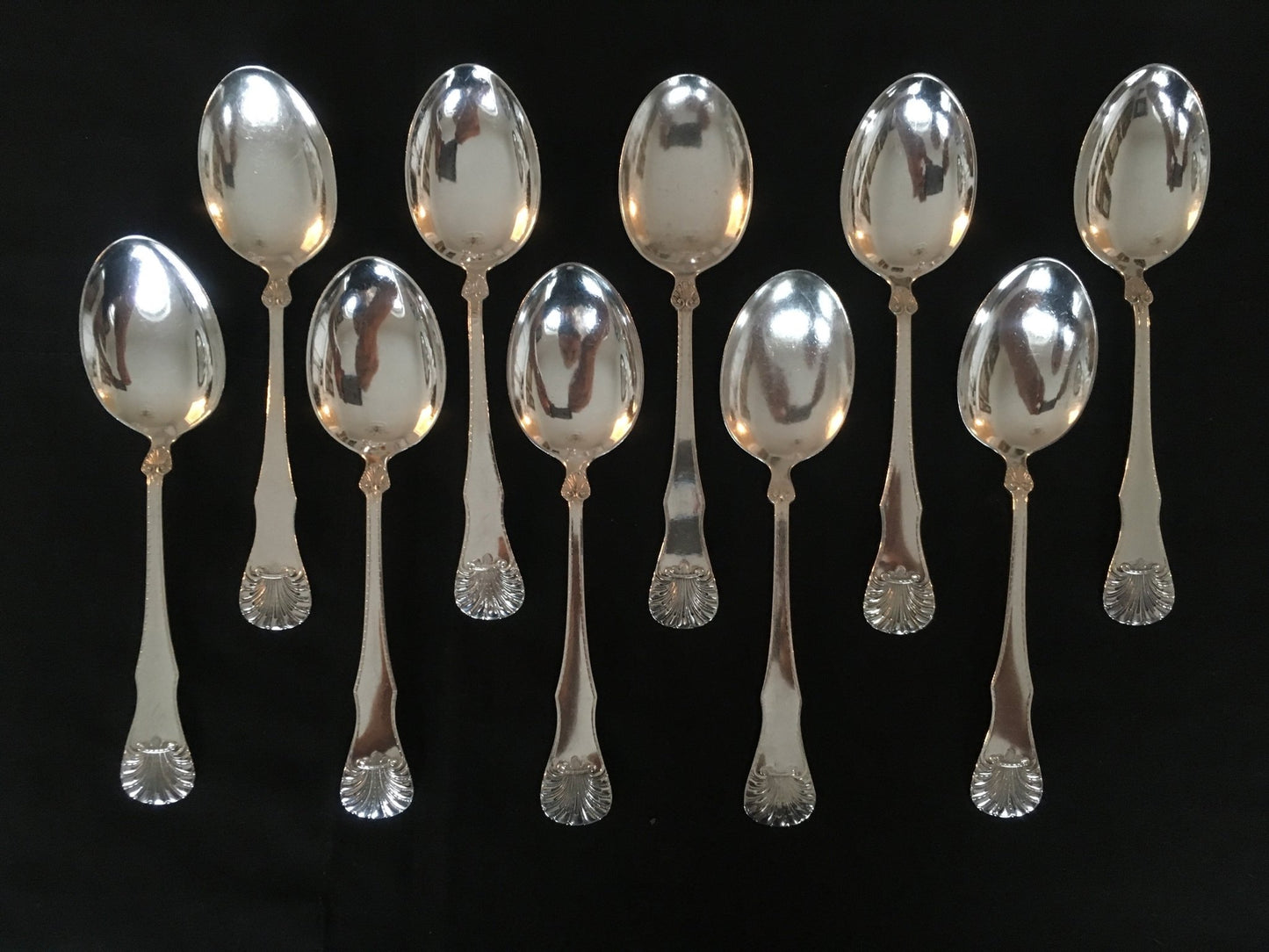 Queen silver knife, fork, spoon and other serving parts in 830s Tostrup