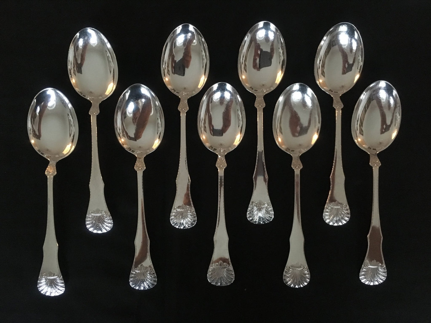 Queen silver knife, fork, spoon and other serving parts in 830s Tostrup