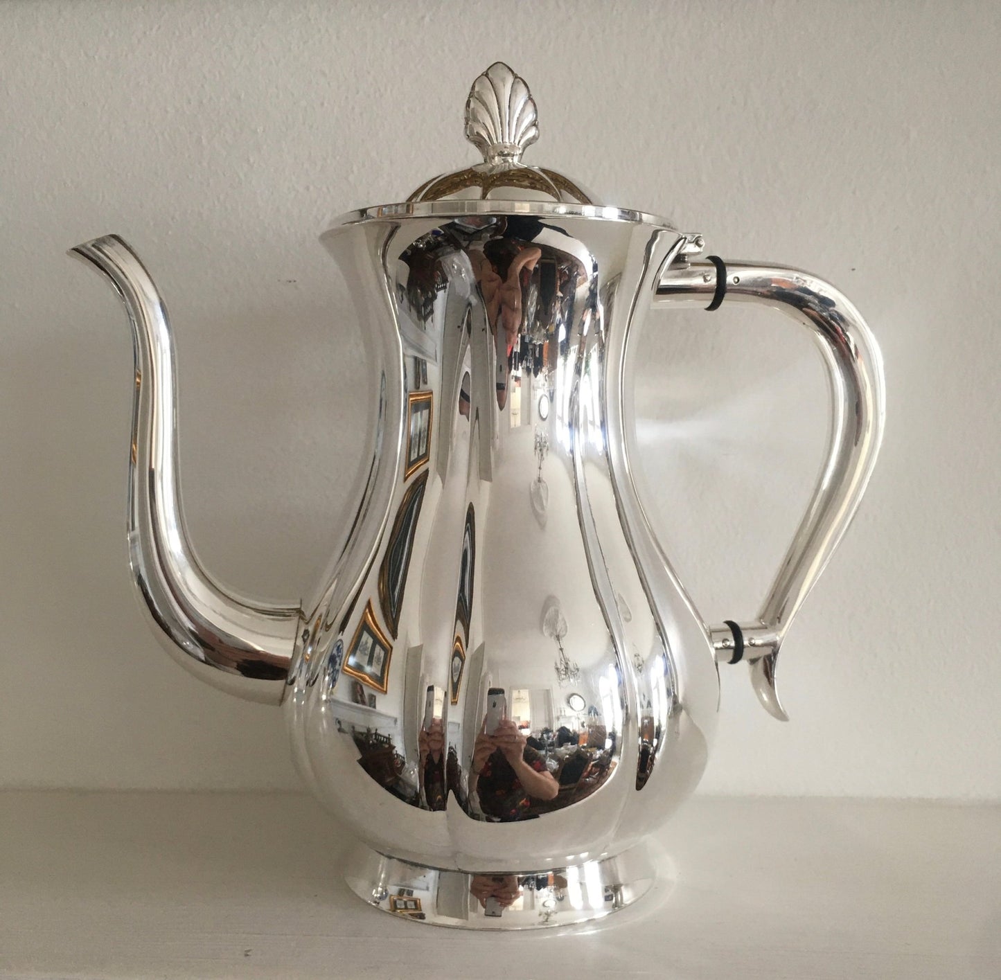 Silver coffee set with sugar bowl and cream jug in the 830s by David Andersen.