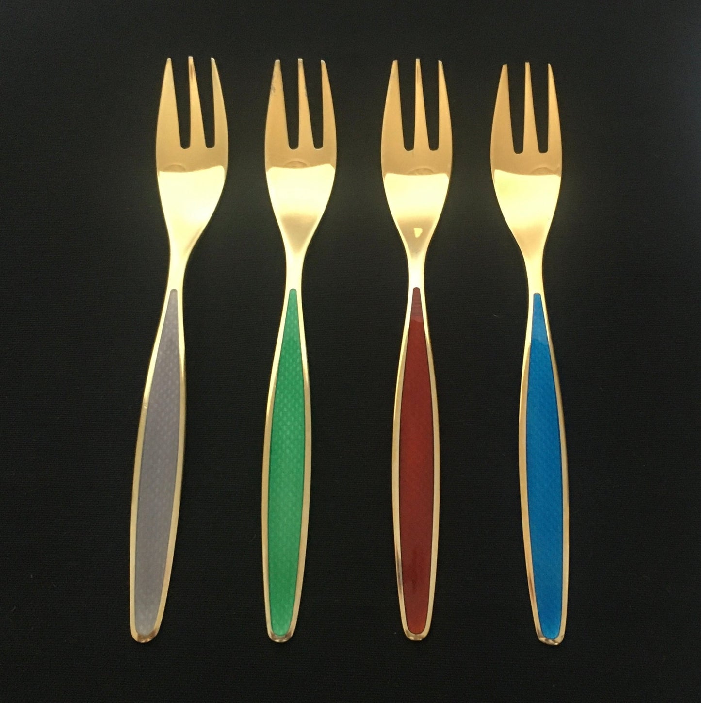 Taffel Sølv gilded silver enamel cake forks in 925s by Nils Hansen Sølvvare