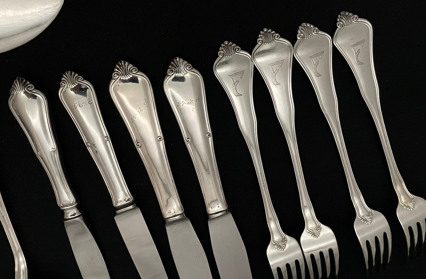 Ragnhild Sølvbestikk Bakside