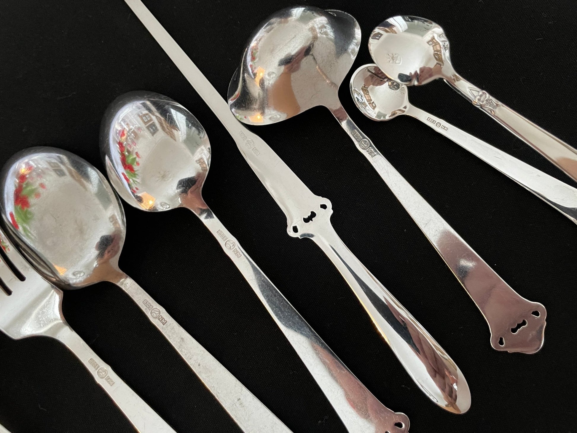 Saga Sølvbestikk Bakside