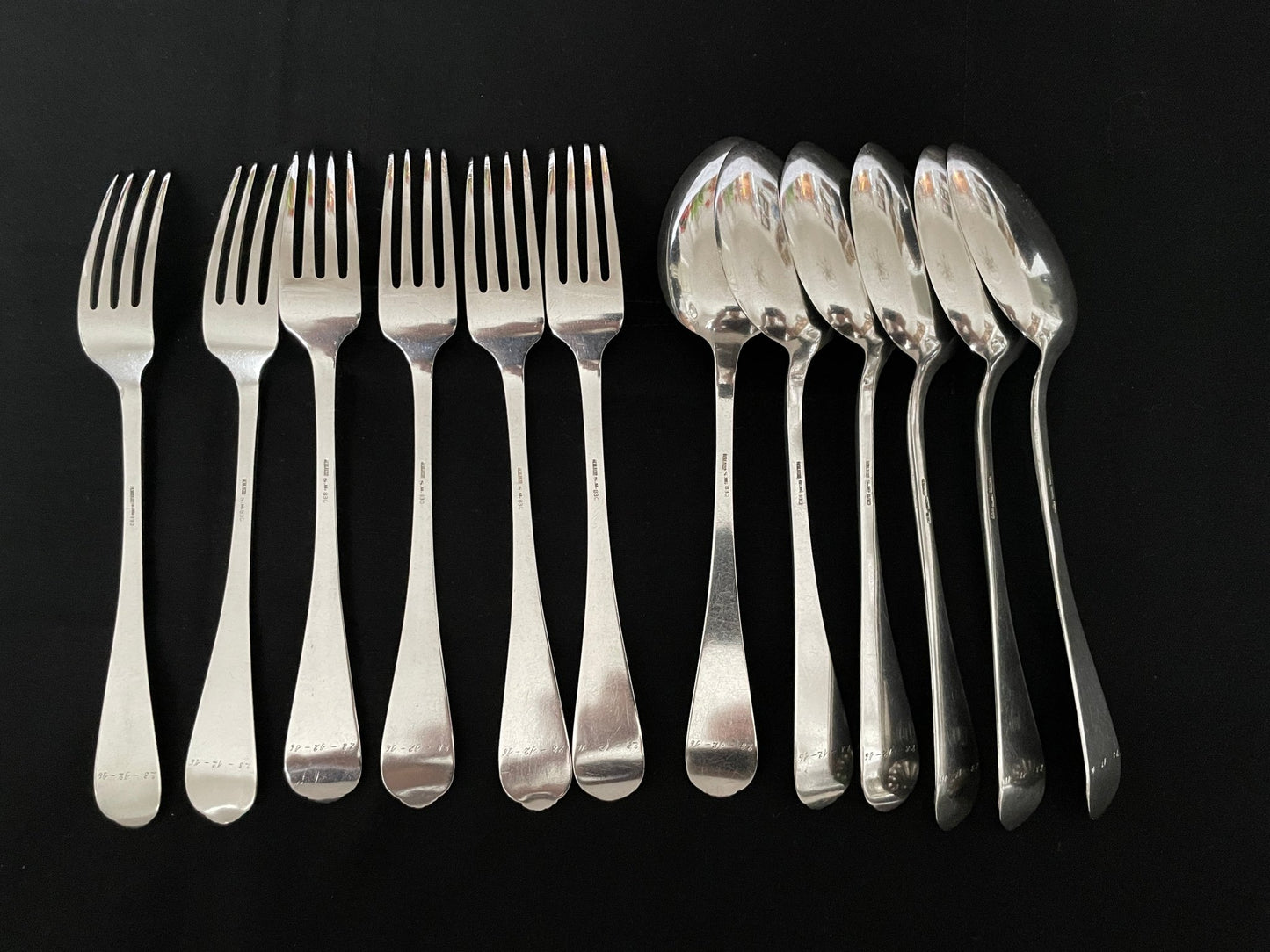 Skjell Sølvbestikk Tostrup skje og gaffel bakside