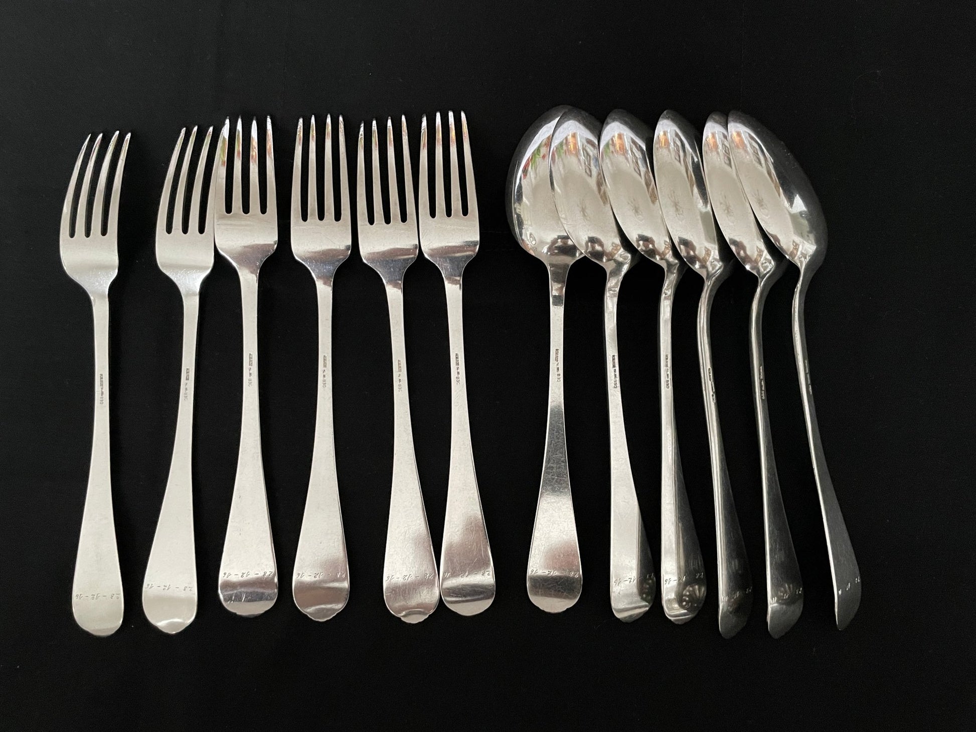 Skjell Sølvbestikk Tostrup skje og gaffel bakside