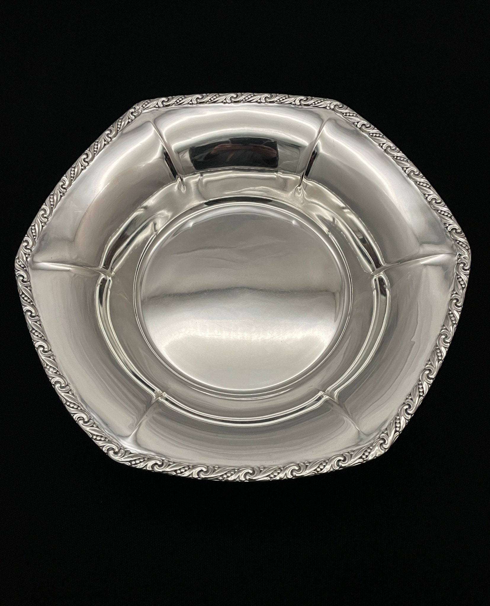 Sølvbolle av Thune i 830s