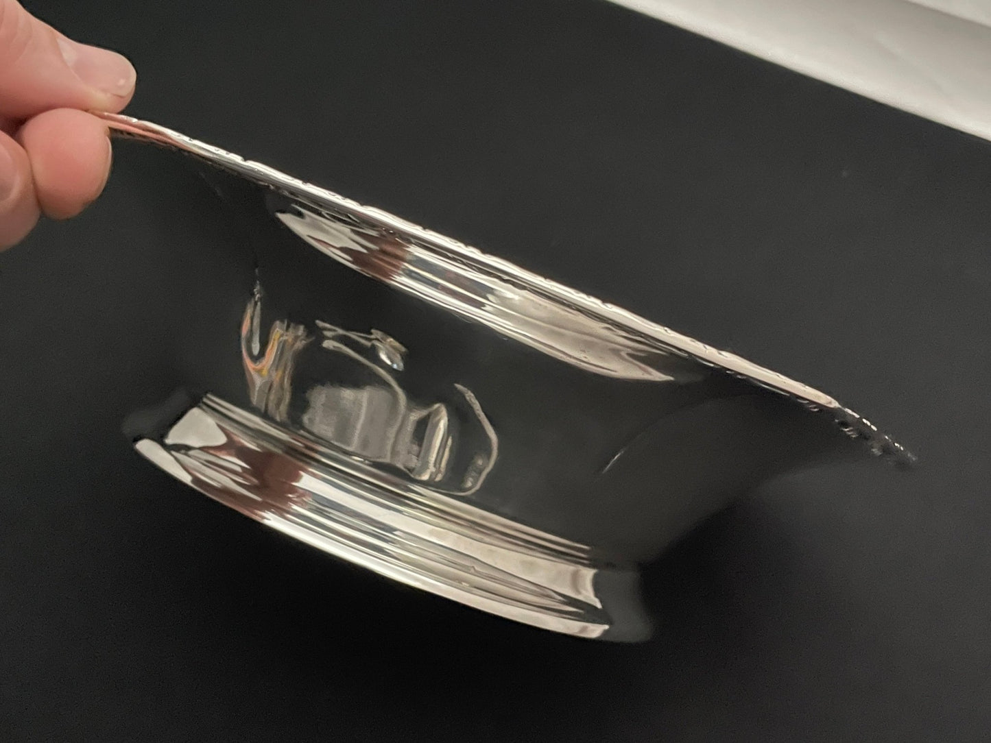 Sølvbolle av Thune i 830s fra siden