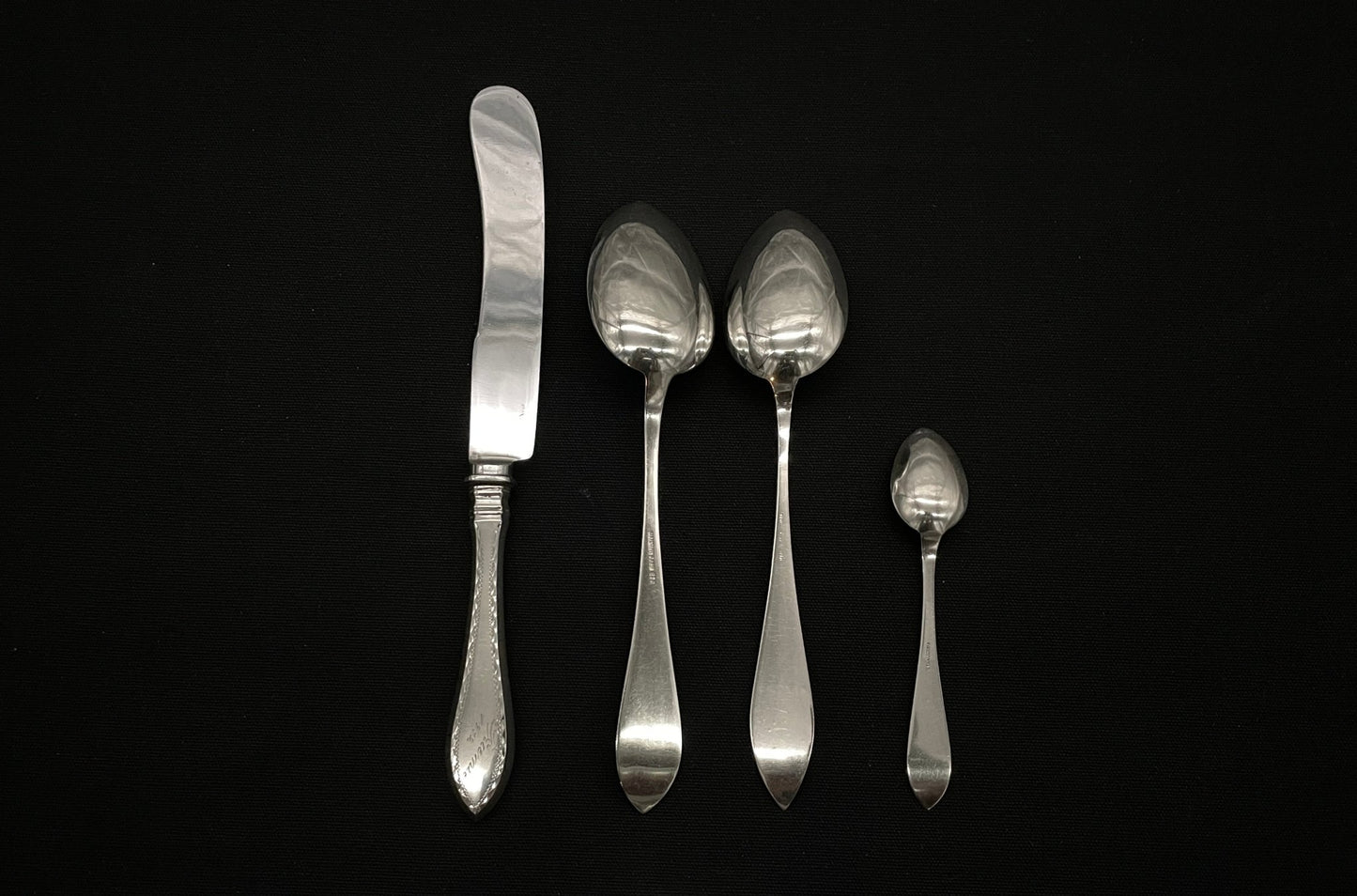 Spissgravert Sølvbestikk Bakside