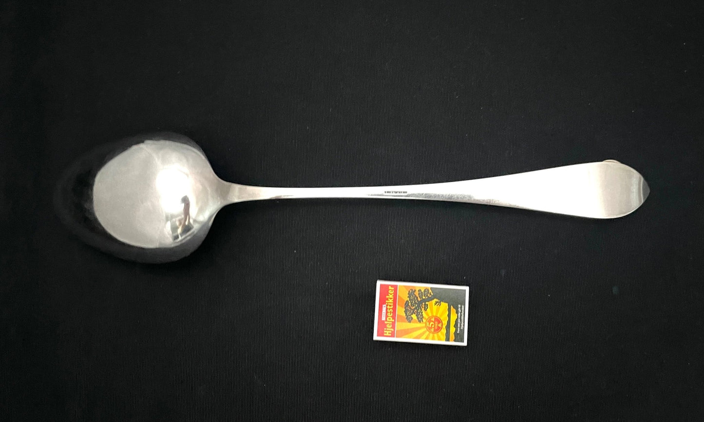 Spissgravert Sølvbestikk Grøtskje Bakside