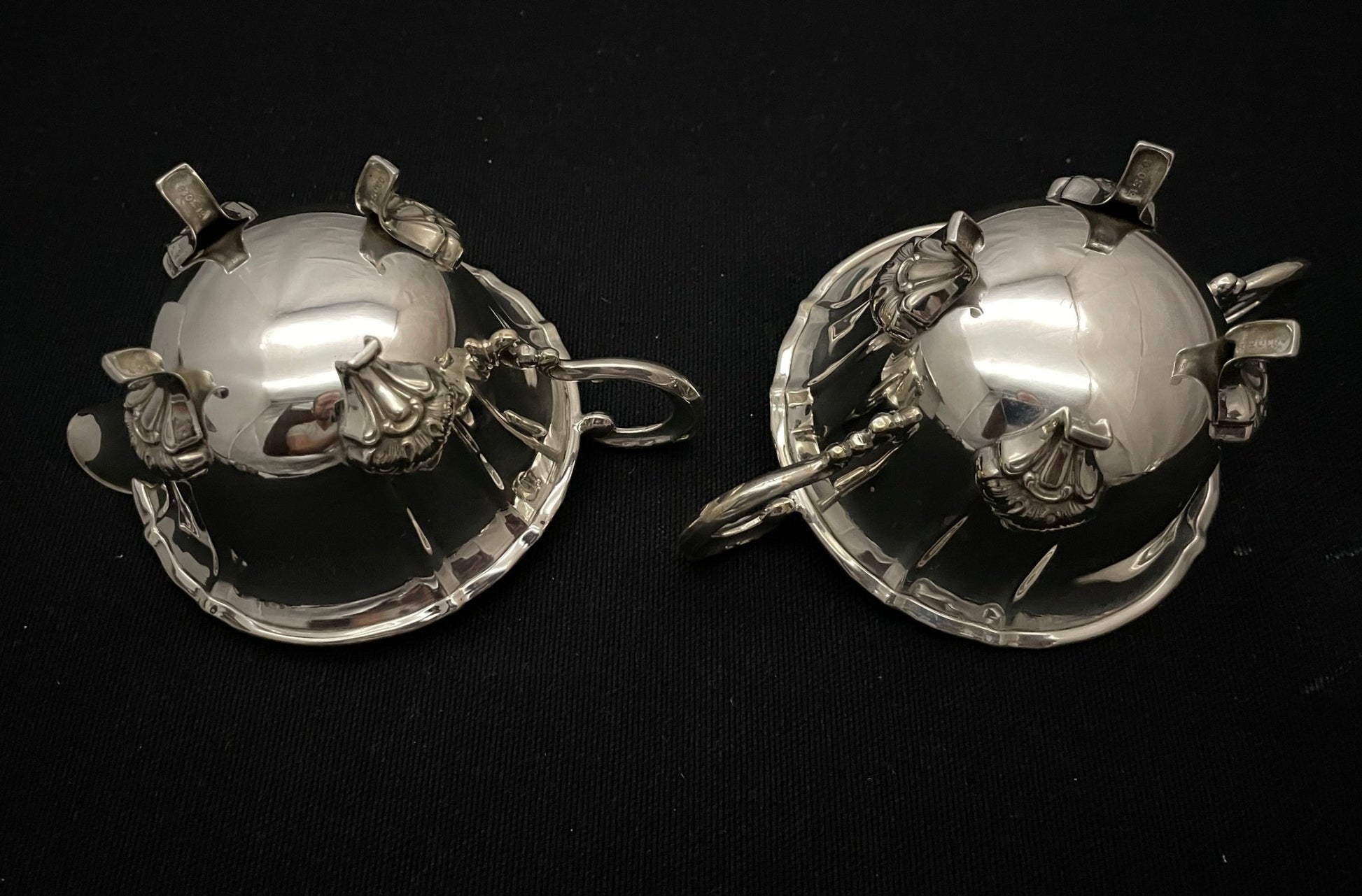 Sett nr 5 Sukkerkopp og fløtemugge Brødrene Lohne undersiden